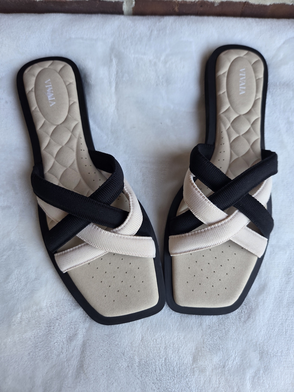 VIVAIA Black Cream Knit Criss Cross Slide Sandals EU 43 US 11 Cushioned Comfort - Picture 7 of 7